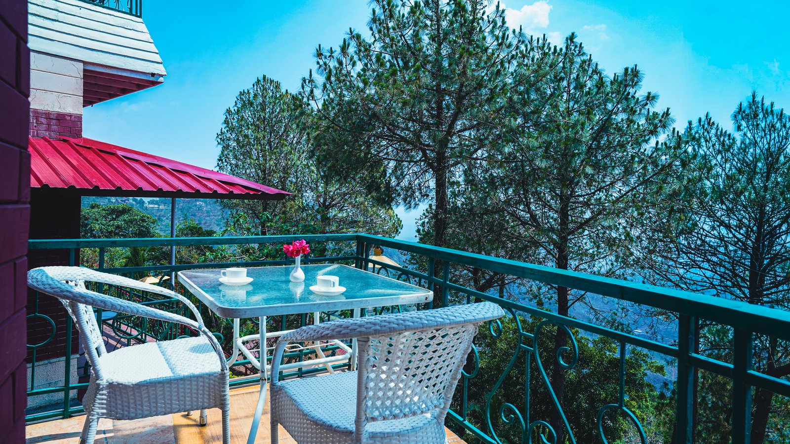 Bird Trail Cottage private balcony — The Sirmour Retreat Nahan