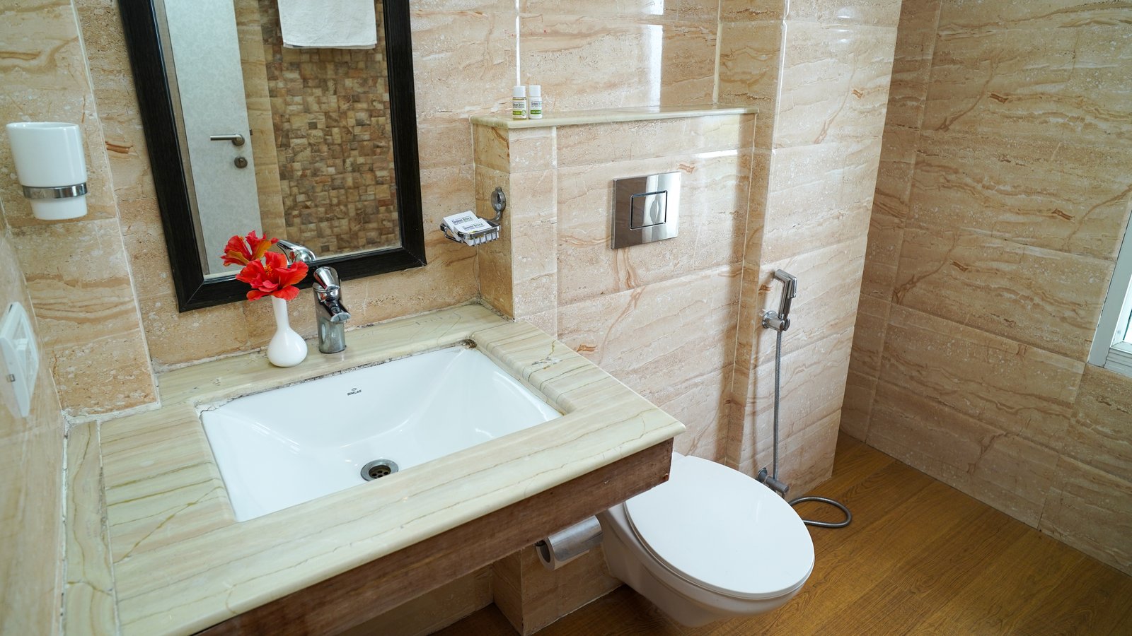 Woodhouse I bathroom 2 — The Sirmour Retreat